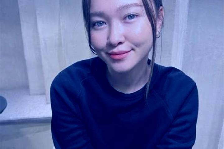 Sophia, 21, a auburn blue-eyed asian companion based in Gamprin. Offering Duos, Party Girl, Tantra. Available for incall and outcall, overnight bookings avai...