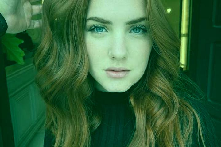 Sophia, 23, a auburn blue-eyed middle eastern companion based in Pero Pinheiro. Offering Erotic Massage, Girlfriend Experience, Roleplay. Available for incal...
