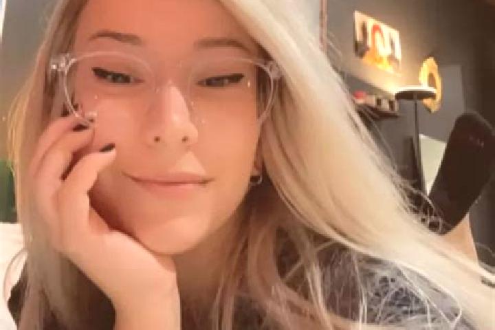 Sophia, 23, a blonde grey-eyed ebony companion based in West Pleasant View. Offering Overnight, GFE, CIM, Domination. Available for incall and outcall, day a...