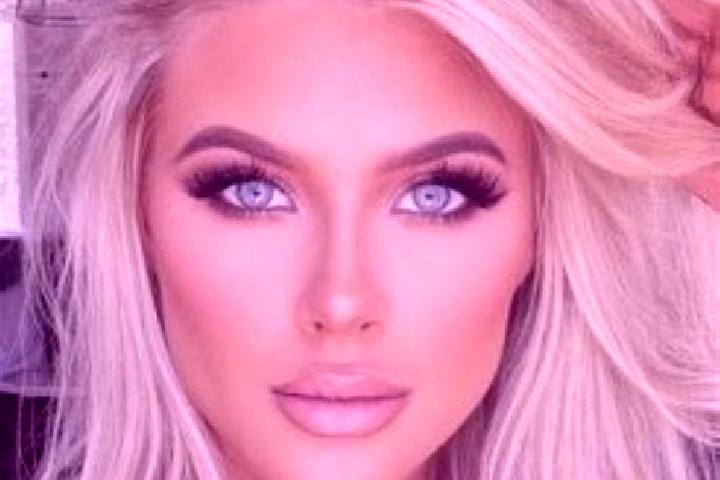 Sophia, 23, a platinum blonde hazel-eyed ebony companion based in Peteinos. Offering Massage, Fetish, Dinner Date. Available for incall and outcall, day and ...