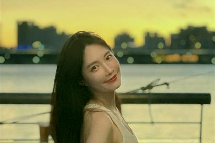 Sophia, 23 — Escort in Qiakeri, China