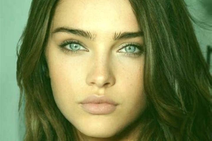 Sophia, 25, a brunette green-eyed caribbean companion based in Livezi. Offering Striptease, Duos, A-Level, Domination. Available for incall and outcall, over...