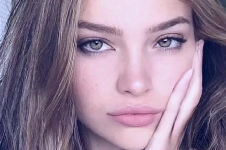 Sophia, 25, a brunette green-eyed caribbean companion based in Susurluk. Offering Deep French Kissing, 69, Erotic Massage, Domination. Available for incall a...