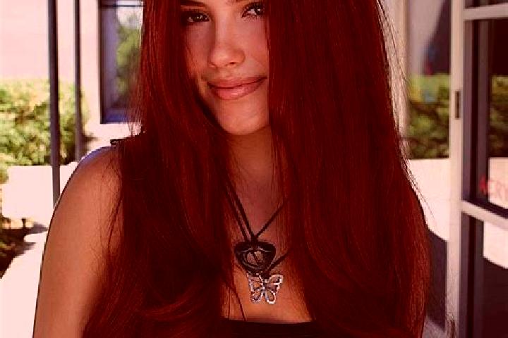 Sophia, 26, a auburn dark-eyed slavic companion based in Hellerau. Offering Travel Companion, Striptease, Erotic Massage, Girlfriend Experience. Available fo...