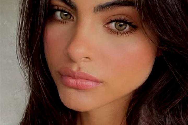 Sophia, 26, a brunette amber-eyed indian companion based in Cremella. Offering BDSM, OWO, 69, Overnight. Available for incall and outcall, day and evening da...