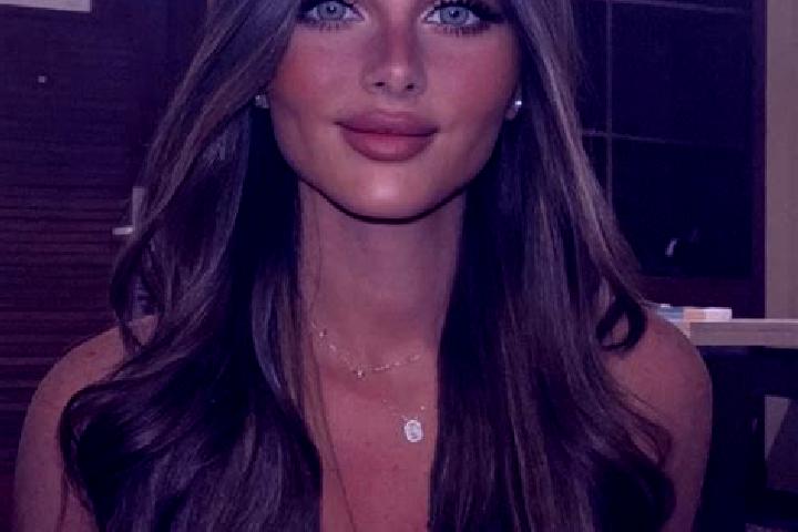Sophia, 26, a brunette dark-eyed slavic companion based in Monneville. Offering Striptease, Massage, Travel Companion, Couples. Available for incall and outc...