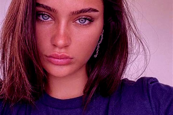 Sophia, 27, a brunette blue-eyed european companion based in Waedenswil / Dorf (Waedenswil). Offering OWO, Party Girl, Dinner Date, GFE. Available for incall...