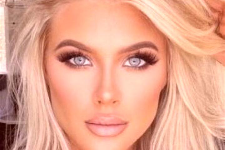 Sophia, 27, a platinum blonde dark-eyed indian companion based in Esnandes. Offering Party Girl, Striptease, Fetish. Available for incall and outcall, overni...