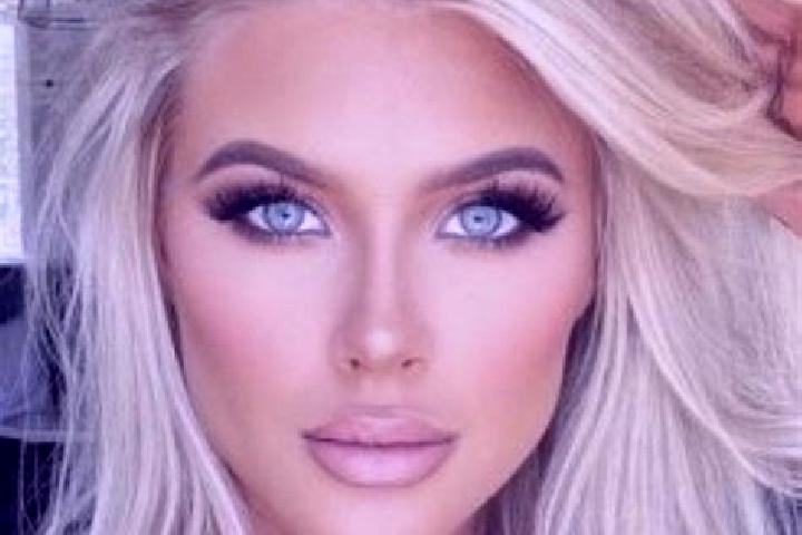 Sophia, 27, a platinum blonde hazel-eyed mixed companion based in General Bravo. Offering Deep French Kissing, Travel Companion. Available for incall and out...
