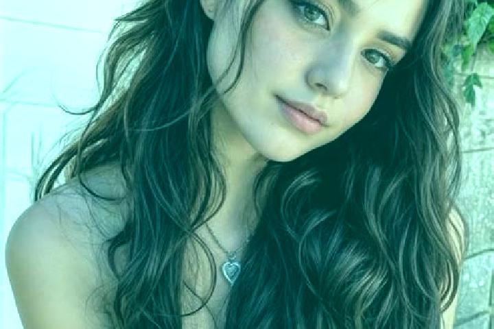 Sophia, 28, a chestnut hazel-eyed caribbean companion based in Tecualtitan. Offering GFE, 69, Massage. Available for incall and outcall, overnight bookings a...