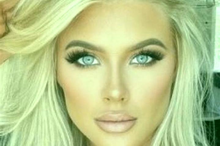 Sophia, 28, a platinum blonde grey-eyed mixed companion based in Mahilyow. Offering Fetish, Couples, Erotic Massage, Domination. Available for incall and out...