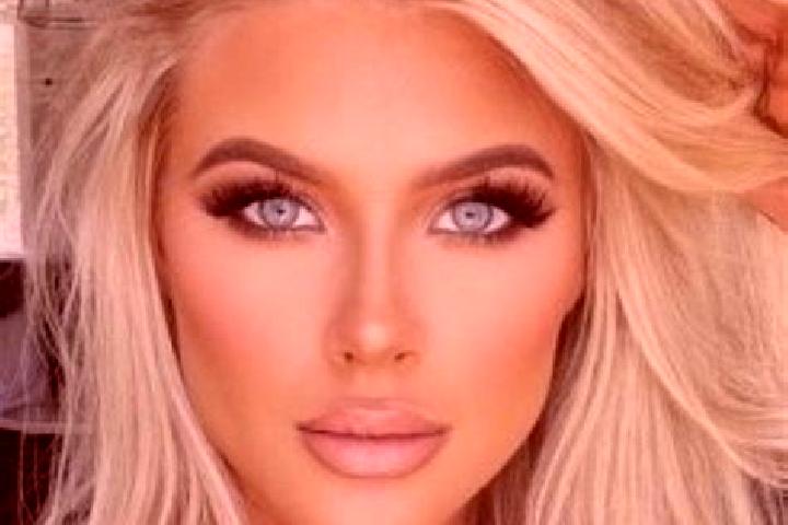 Sophia, 29, a platinum blonde hazel-eyed mediterranean companion based in Flagami. Offering Tantra, Travel Companion, Party Girl. Available for incall and ou...