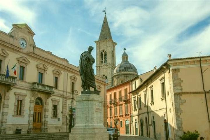 Sophia, 31 — Escort in Civitella Messer Raimondo, Italy