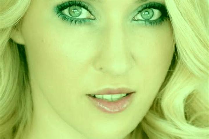 Sophia, 32, a blonde green-eyed indian companion based in San Lorenzo Maggiore. Offering BDSM, Prostate Massage, Girlfriend Experience. Available for incall ...