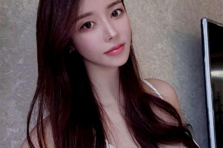Sophia, 32 — Escort in Gaoxu, China