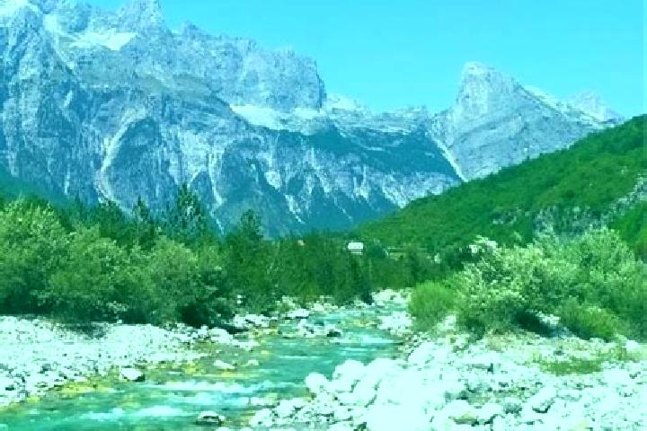 Sophia, 33 — Escort in Kacinar, Albania