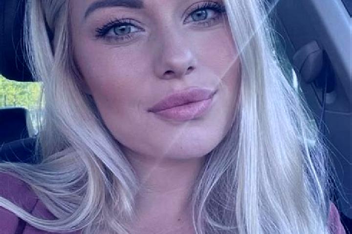 Sophia, 34, a blonde hazel-eyed mediterranean companion based in Chateaugay. Offering Party Girl, CIM, GFE, BDSM. Available for incall and outcall, overnight...