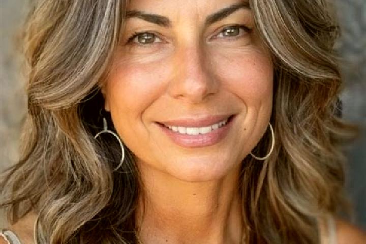 Sophia, 34, a brunette grey-eyed mixed companion based in Estherville. Offering Travel Companion, Party Girl, Duos. Available for incall and outcall, day and...
