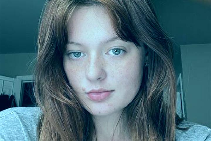 Sophia, 35, a auburn green-eyed mixed companion based in Ibeas de Juarros. Offering Striptease, Deep French Kissing, BDSM, Erotic Massage. Available for inca...