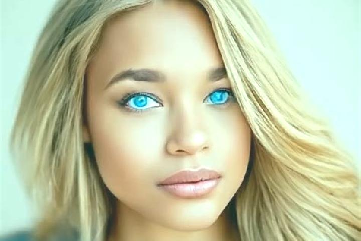 Sophia, 35, a dark blonde blue-eyed latina companion based in Remungol. Offering Couples, Striptease, A-Level. Available for incall and outcall, day and even...
