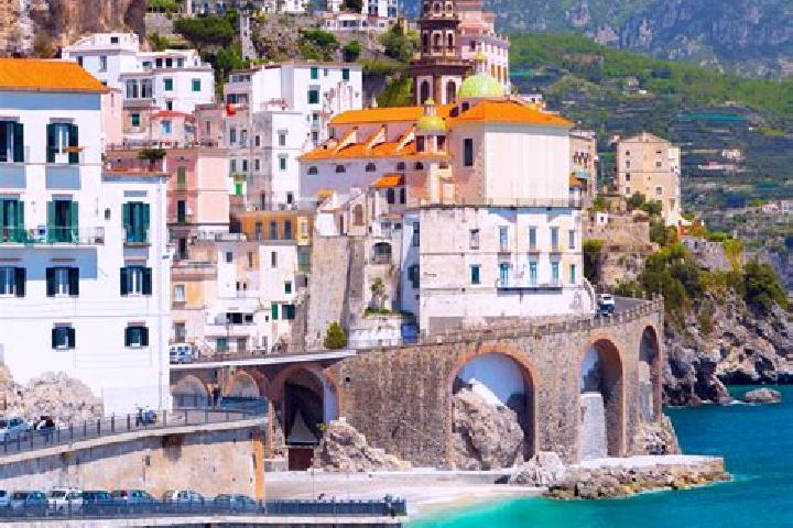 Sophia, 35 — Escort in Borgagne, Italy