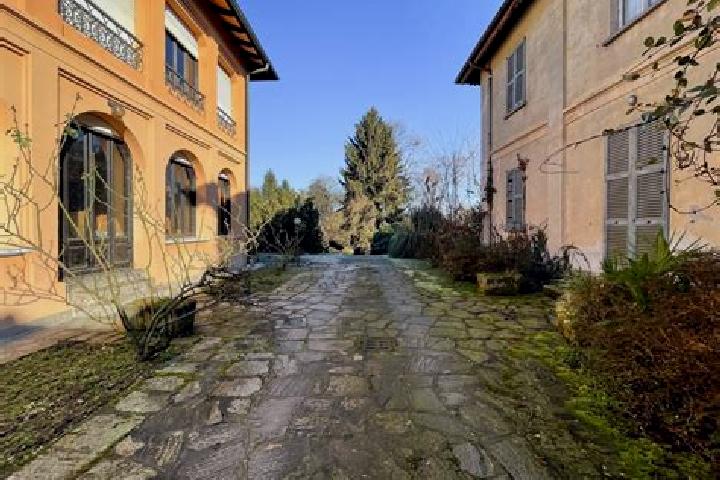 Sophia, 35 — Escort in Castelletto Sopra Ticino, Italy