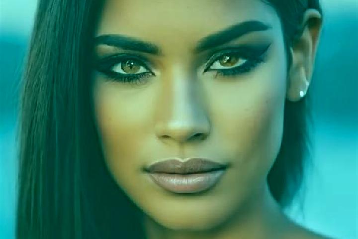 Sophia, 36, a auburn amber-eyed latina companion based in Peringat. Offering CIM, Domination, Duos. Available for incall and outcall, overnight bookings avai...