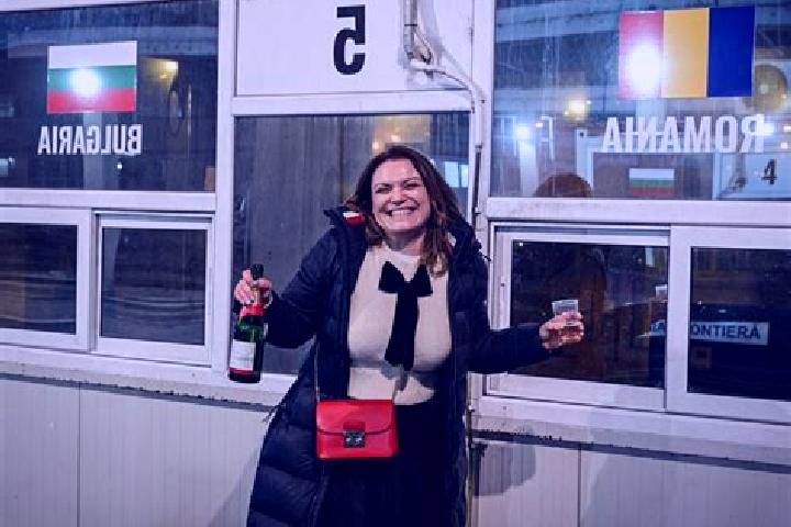 Sophia, 36 — Escort in Fagetelu, Romania
