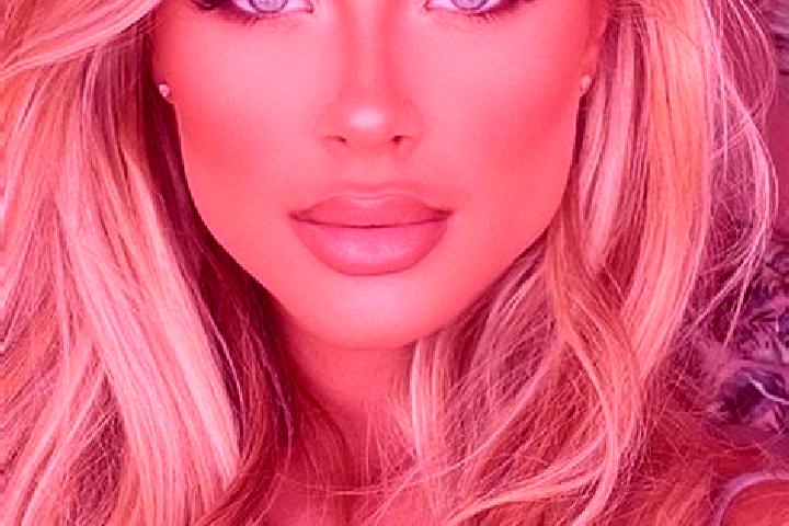 Sophia, 37, a blonde blue-eyed latina companion based in Peguera. Offering Party Girl, Dinner Date, OWO. Available for incall and outcall, day and evening da...