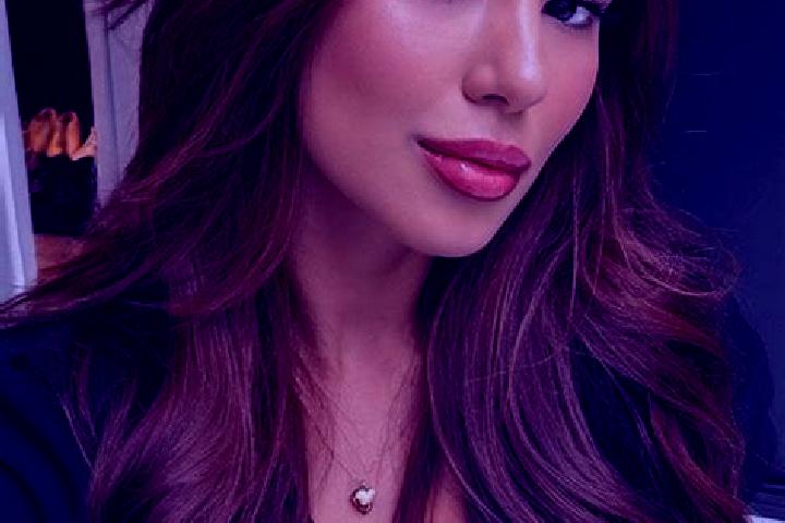 Sophia, 37, a chestnut dark-eyed latina companion based in Mona. Offering A-Level, Striptease, Overnight, Dinner Date, Travel Companion. Available for incall...