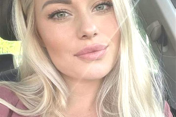 Sophia, 38, a dark blonde hazel-eyed mixed companion based in Pickens. Offering Overnight, Duos, Domination, Fetish. Available for incall and outcall, day an...