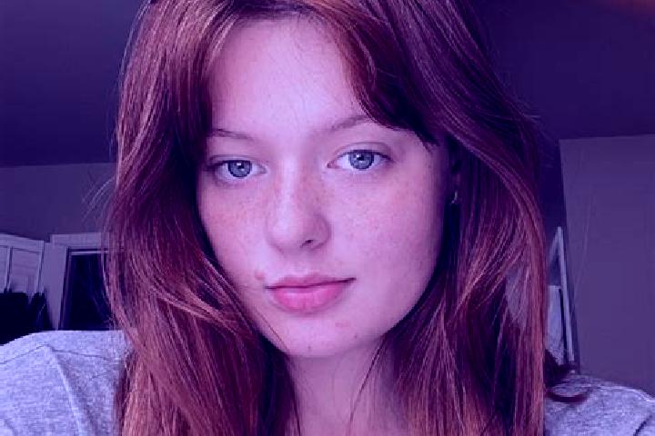 Sophia, 38, a red grey-eyed european companion based in Benizalon. Offering GFE, Overnight, Tantra, Dinner Date. Available for incall and outcall, day and ev...