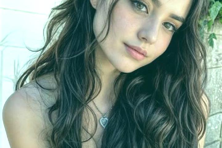 Stella, 20, a red hazel-eyed latina companion based in Sierra Blanca. Offering Overnight, CIM, Girlfriend Experience, Erotic Massage. Available for incall an...