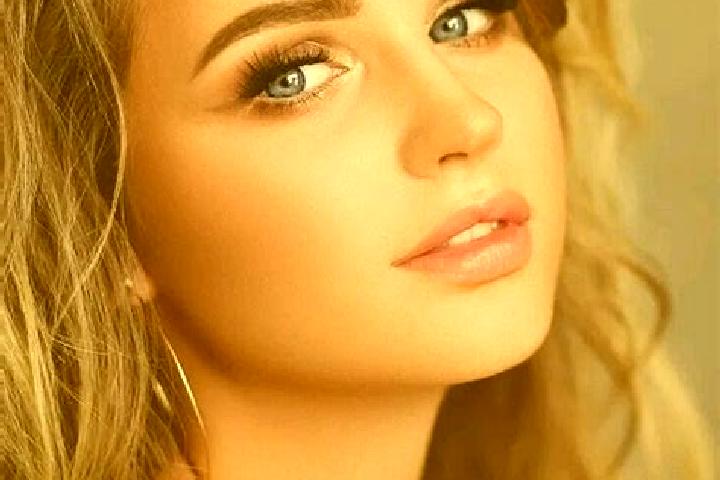 Stella, 21, a dark blonde blue-eyed caucasian companion based in Linwood. Offering Duos, OWO, CIM, Tantra. Available for incall and outcall, overnight bookin...