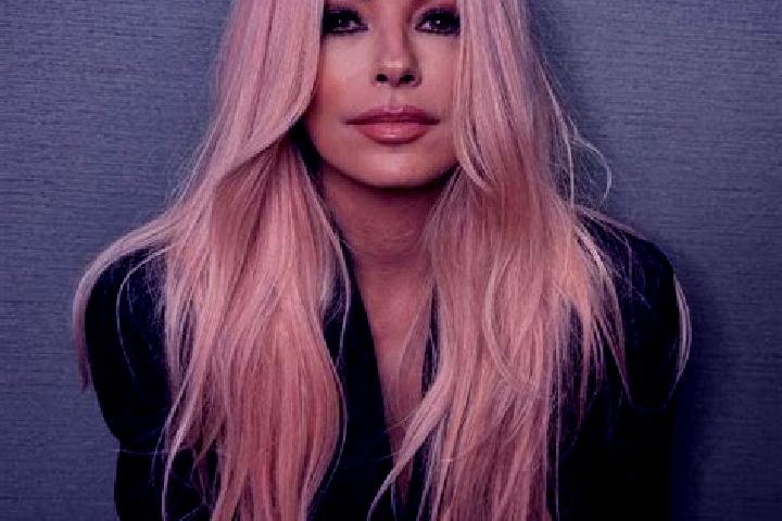 Stella, 21 — Escort in Shabian, China