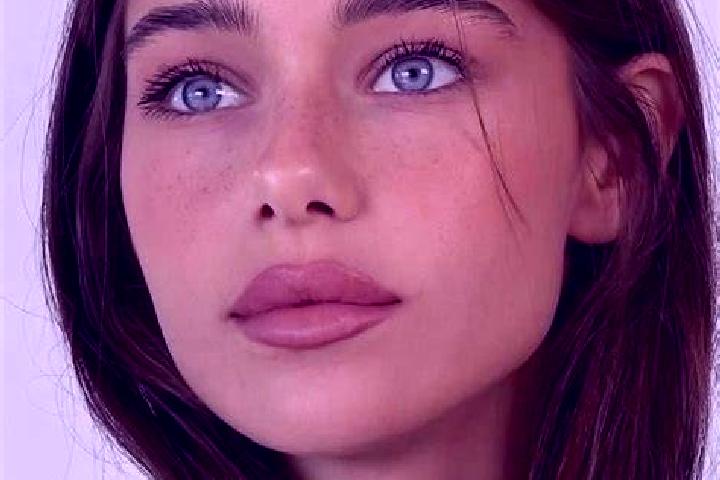Stella, 22, a brunette brown-eyed slavic companion based in Hank. Offering Striptease, 69. Available for incall and outcall, day and evening dates.