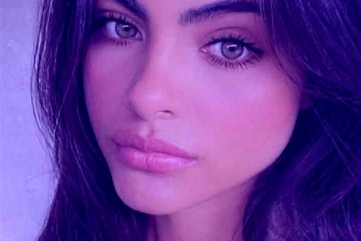Stella, 22, a brunette hazel-eyed caribbean companion based in El Coloso. Offering CIM, Erotic Massage, Roleplay, Tantra. Available for incall and outcall, d...