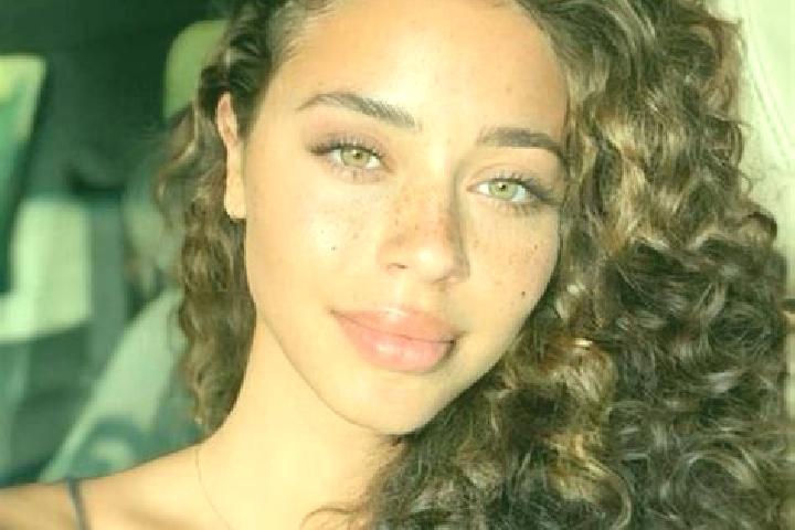 Stella, 22, a red hazel-eyed ebony companion based in Consiglio di Rumo. Offering Travel Companion, Deep French Kissing, OWO, CIM, Girlfriend Experience. Ava...