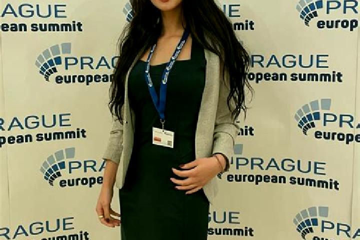 Stella, 22 — Escort in Rafaila, Romania