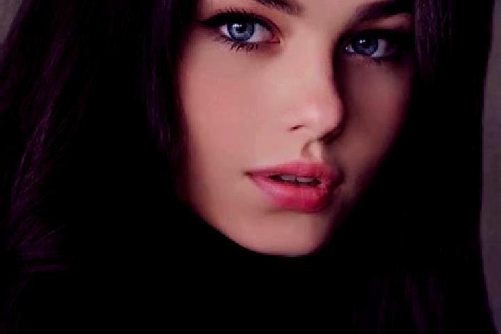 Stella, 23, a brunette grey-eyed slavic companion based in Darlaston. Offering Dinner Date, OWO, A-Level. Available for incall and outcall, overnight booking...