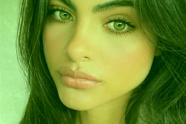 Stella, 23, a chestnut dark-eyed caucasian companion based in Yasid. Offering Tantra, A-Level, Travel Companion. Available for incall and outcall, day and ev...