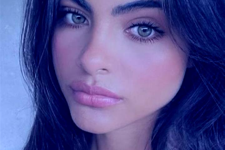 Stella, 23, a chestnut hazel-eyed european companion based in Dergachi. Offering A-Level, Deep French Kissing. Available for incall and outcall, day and even...