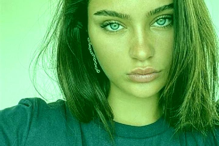 Stella, 24, a brunette dark-eyed european companion based in Yamaga. Offering Overnight, Dinner Date, 69. Available for incall and outcall, day and evening d...