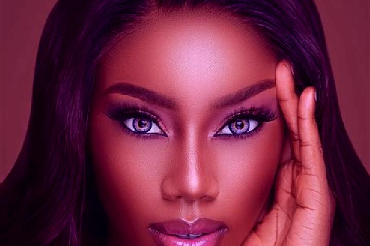 Stella, 24, a chestnut blue-eyed ebony companion based in Fetesti-Gara. Offering Striptease, Massage, BDSM, Overnight, Duos. Available for incall and outcall...