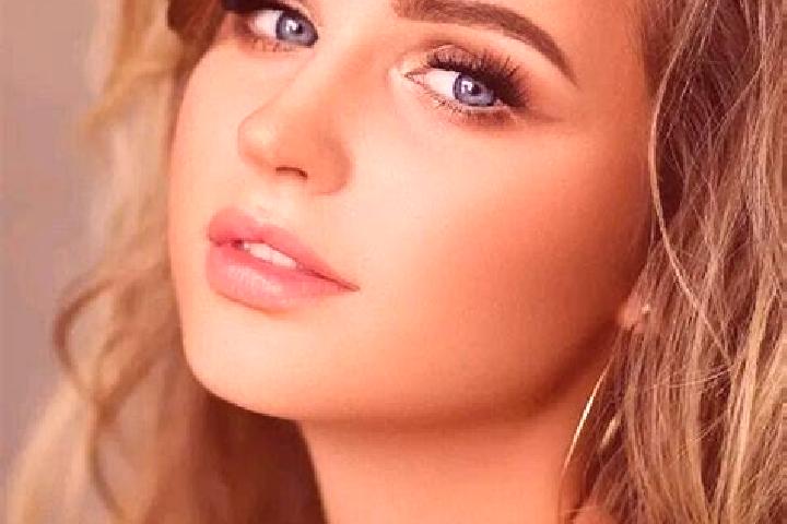 Stella, 24, a dark blonde blue-eyed caribbean companion based in Kozielice. Offering A-Level, Couples, Tantra. Available for incall and outcall, overnight bo...