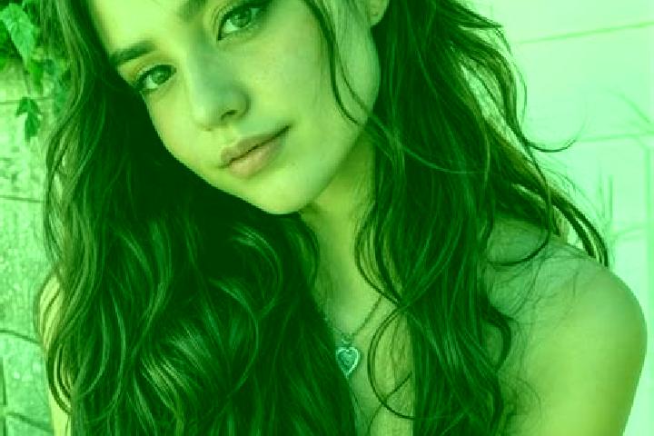 Stella, 25, a auburn amber-eyed slavic companion based in Shaumiani. Offering CIM, Dinner Date, Erotic Massage, Roleplay, Massage. Available for incall and o...