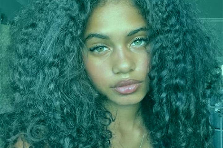 Stella, 25, a black blue-eyed ebony companion based in Chitre. Offering Massage, Party Girl, Dinner Date. Available for incall and outcall, day and evening d...