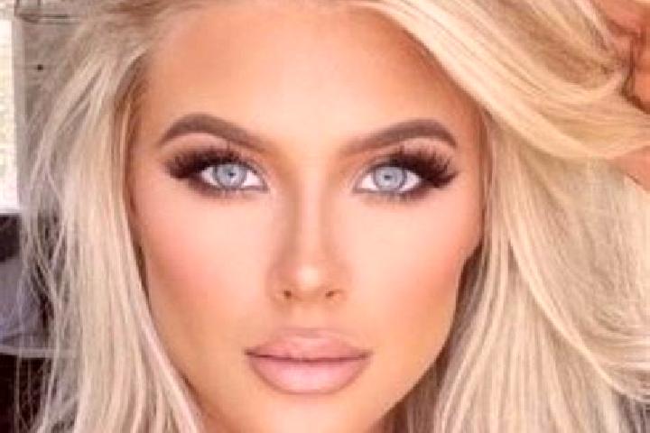 Stella, 25, a platinum blonde dark-eyed indian companion based in San Antonio de Areco. Offering Party Girl, Travel Companion, Roleplay. Available for incall...