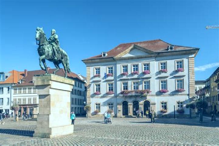 Stella, 25 — Escort in Landau in der Pfalz, Germany