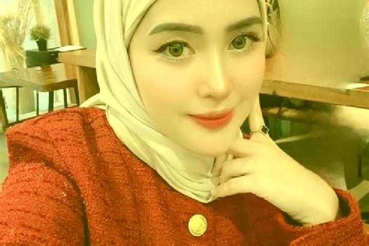 Stella, 25 — Escort in Masbagik, Indonesia